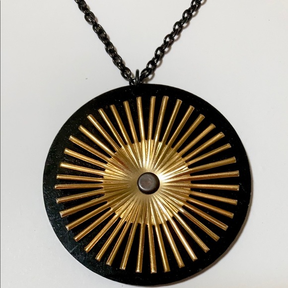 NWT handcrafted perspex pendant with gold spoke stamping on black chain - Picture 2 of 6